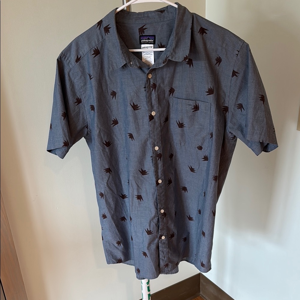 Patagonia Men's Blue Short Sleeve Shirt